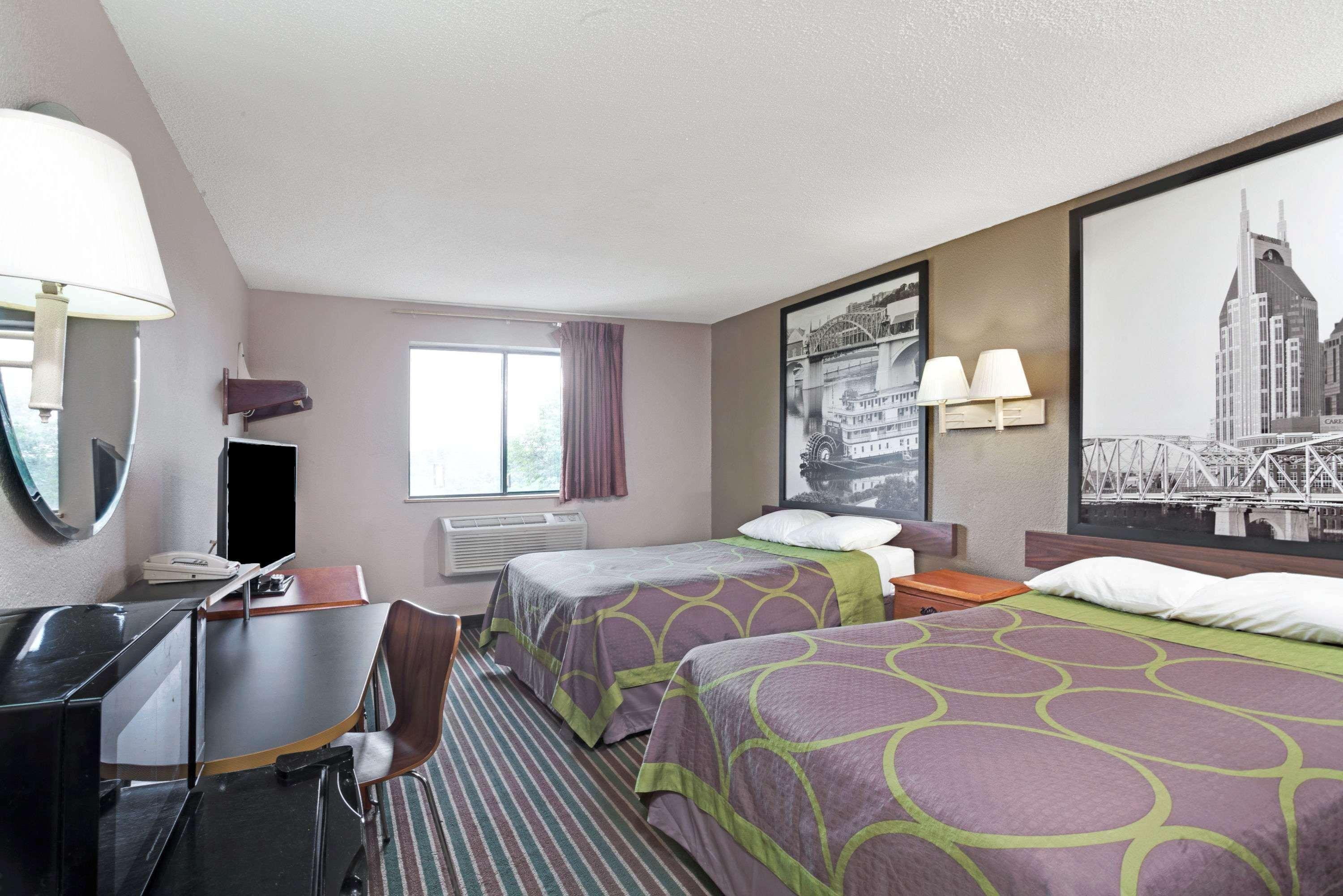 Super 8 By Wyndham Nashville/ Dntn/ Opryland Area Hotel Nashville