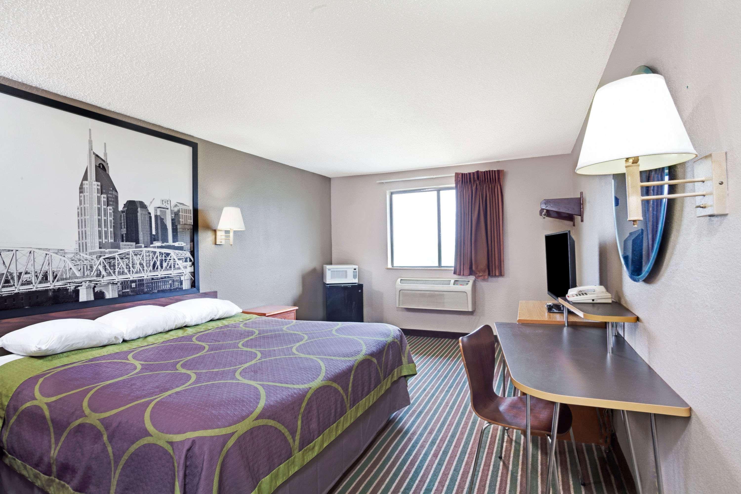Super 8 By Wyndham Nashville/ Dntn/ Opryland Area Hotel 2*