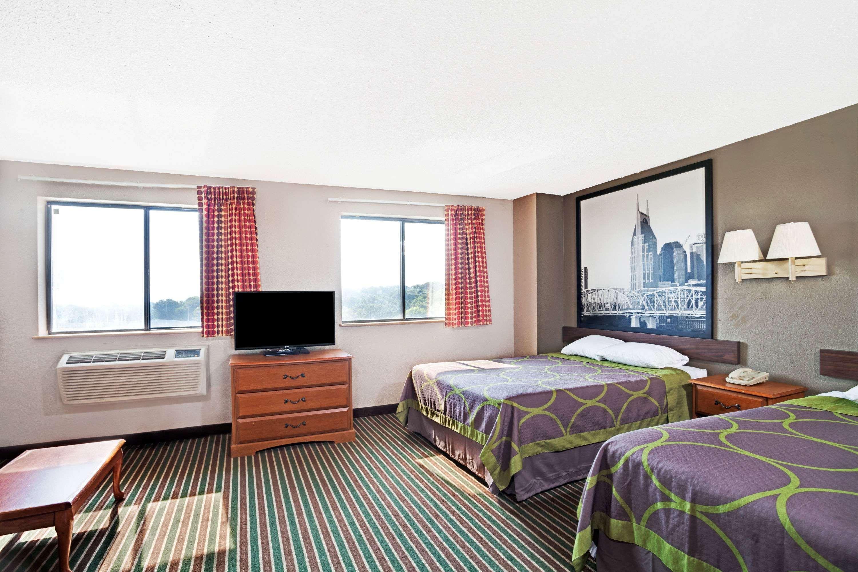 Super 8 By Wyndham Nashville/ Dntn/ Opryland Area Hotel 2*