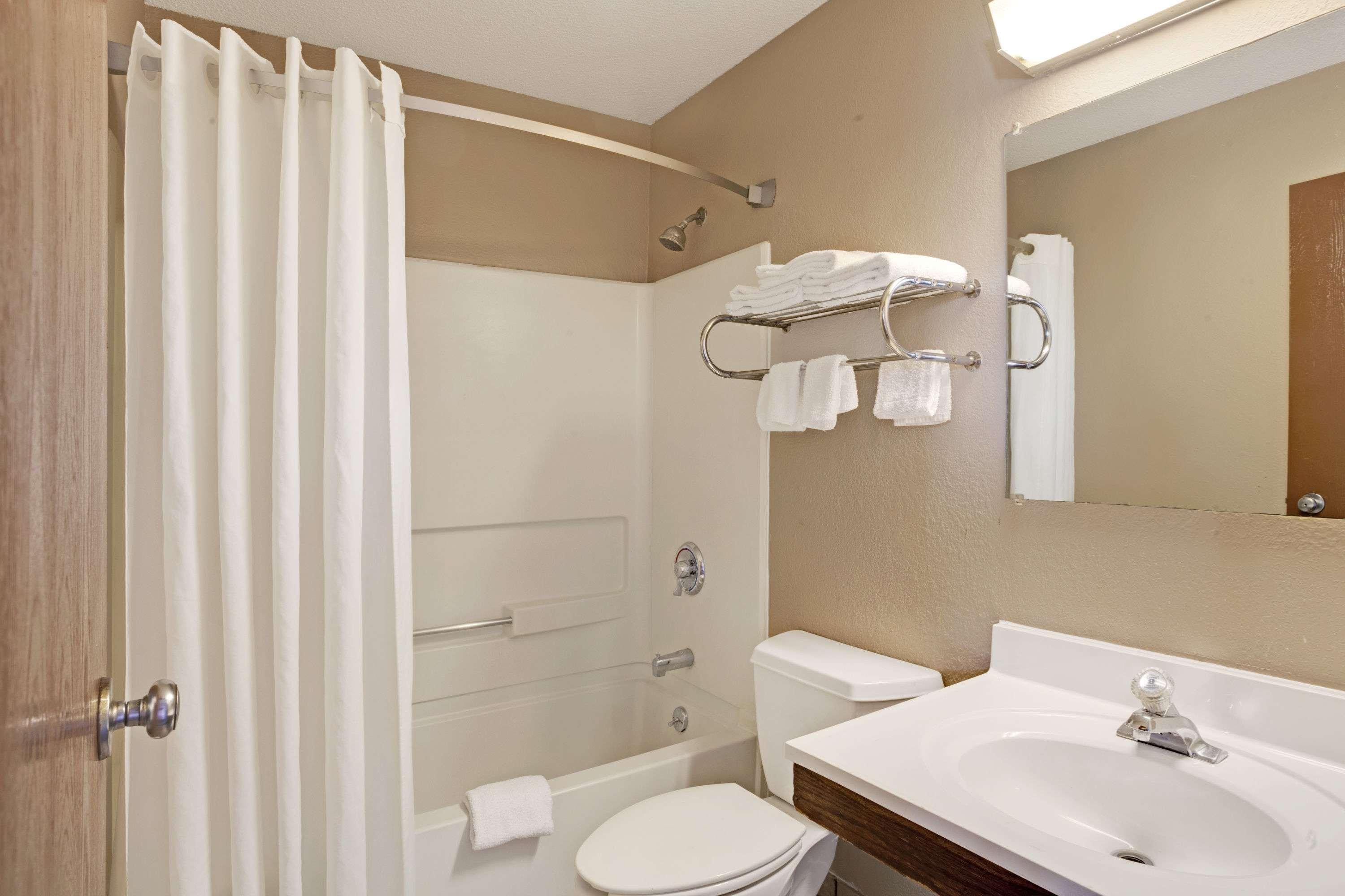 Super 8 By Wyndham Nashville/ Dntn/ Opryland Area Hotel 2*