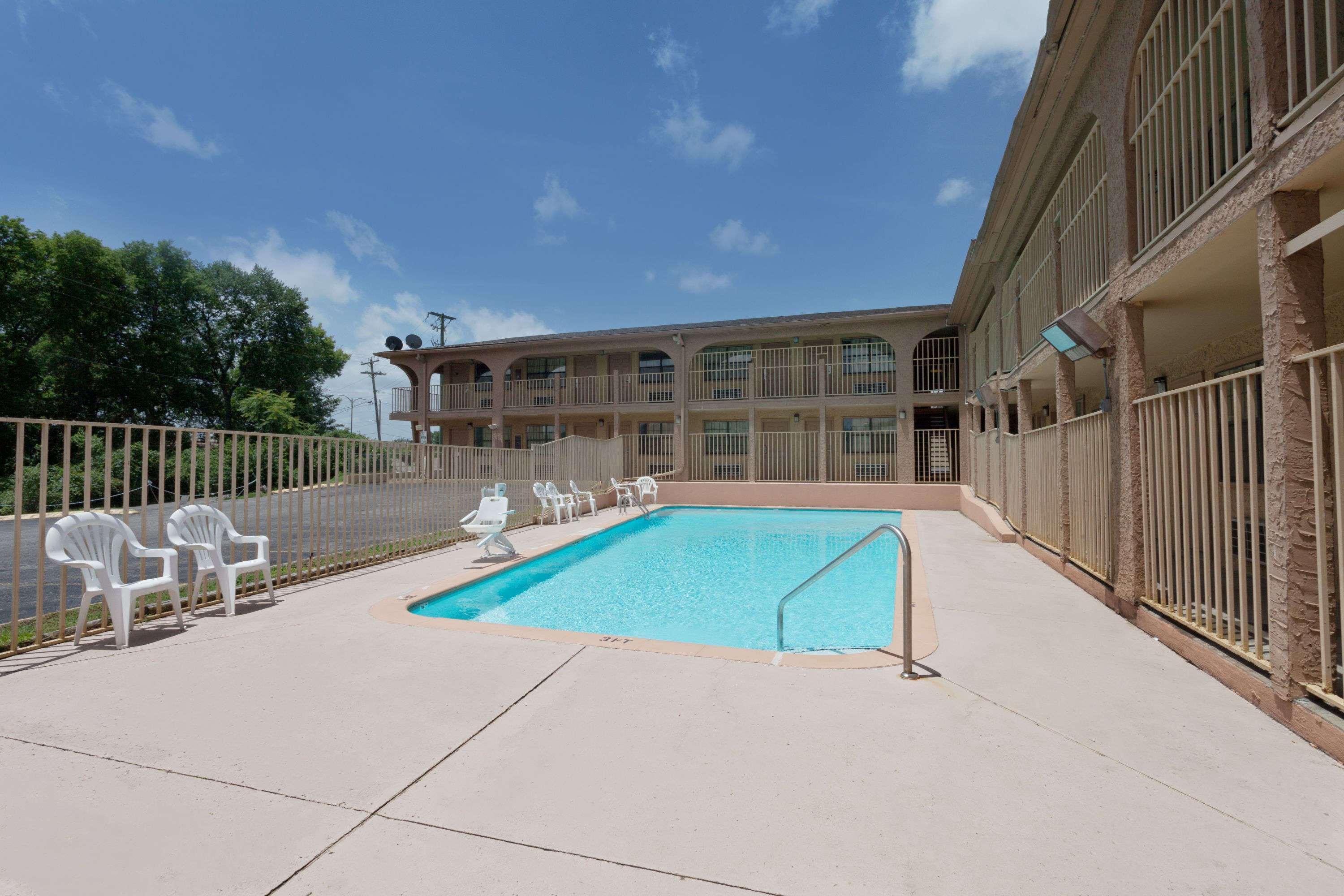 Days By Wyndham Downtown-nashville West Trinity Lane Hotel Nashville