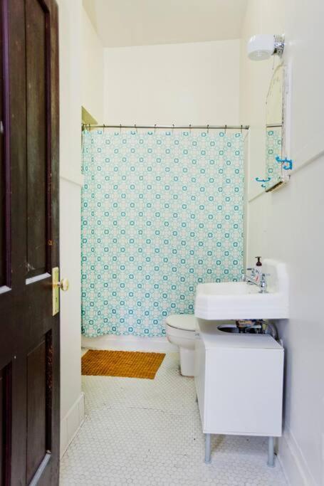 Apartment Airy And Bright On Broadway Nashville