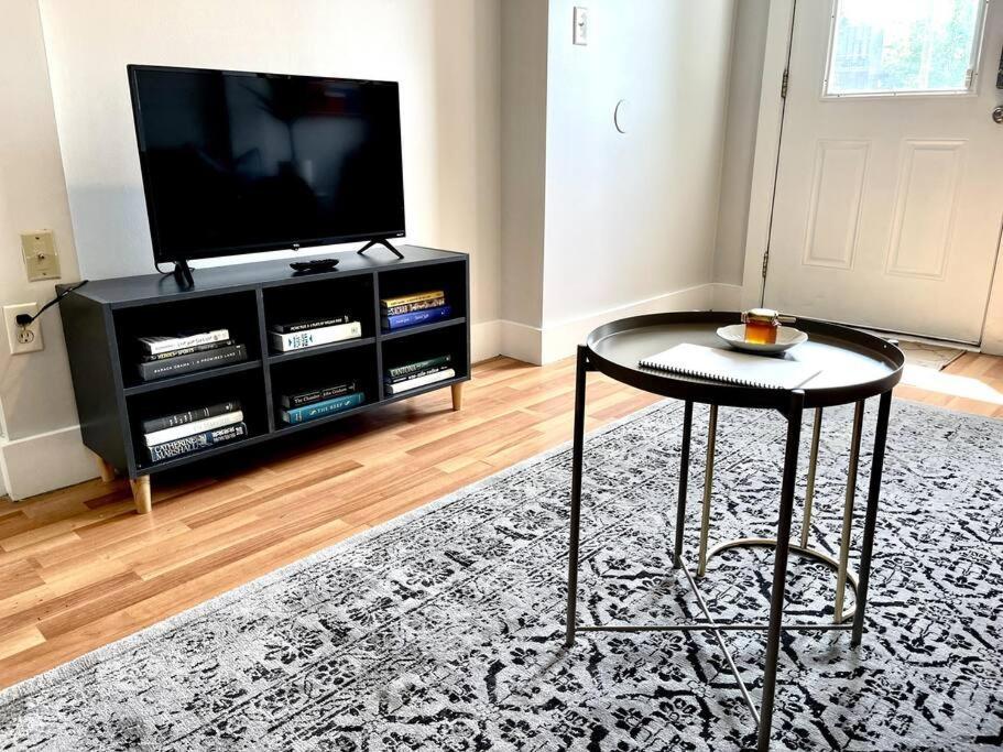 Apartment Great In Weho *