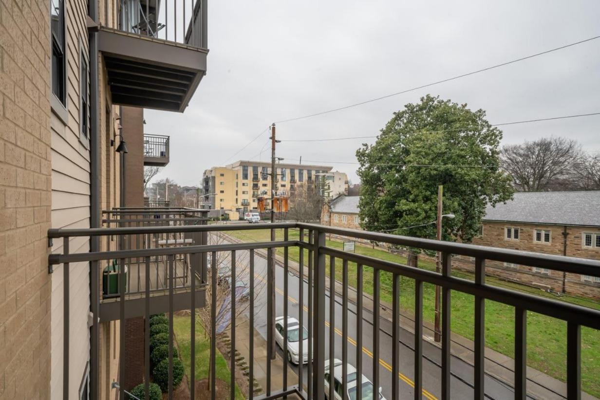 Apartment Cozysuites Musicrow Astonishing With Free Parking 37