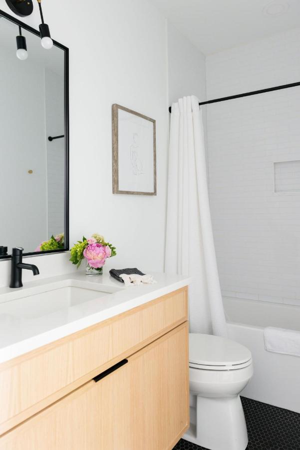 The Adelaide - Luxury Rooftop Retreat In Holiday home Nashville