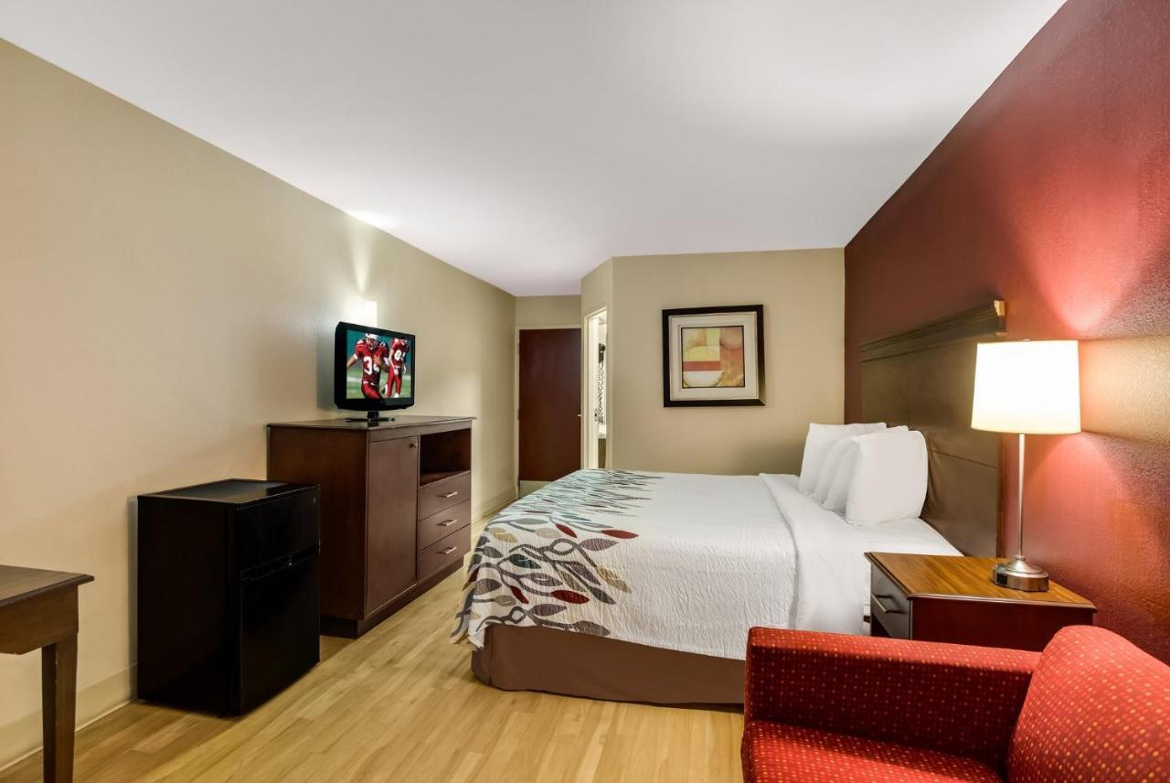 Red Roof - Music Motel 2*