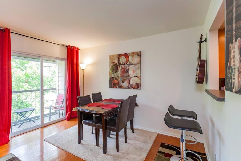 New Listing Gorgeous Downtown On The River Walk To #2 Nashville