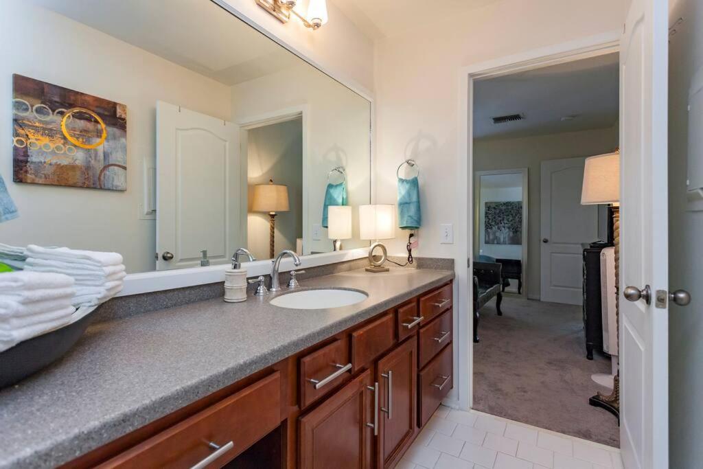 New Listing Gorgeous Downtown On The River Walk To #2 *