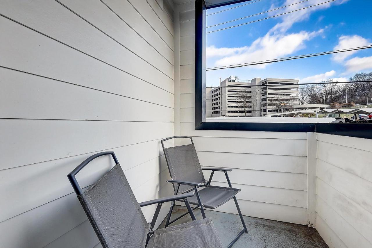 Apartment Frontdesk Fairfax Flats West End Nashville