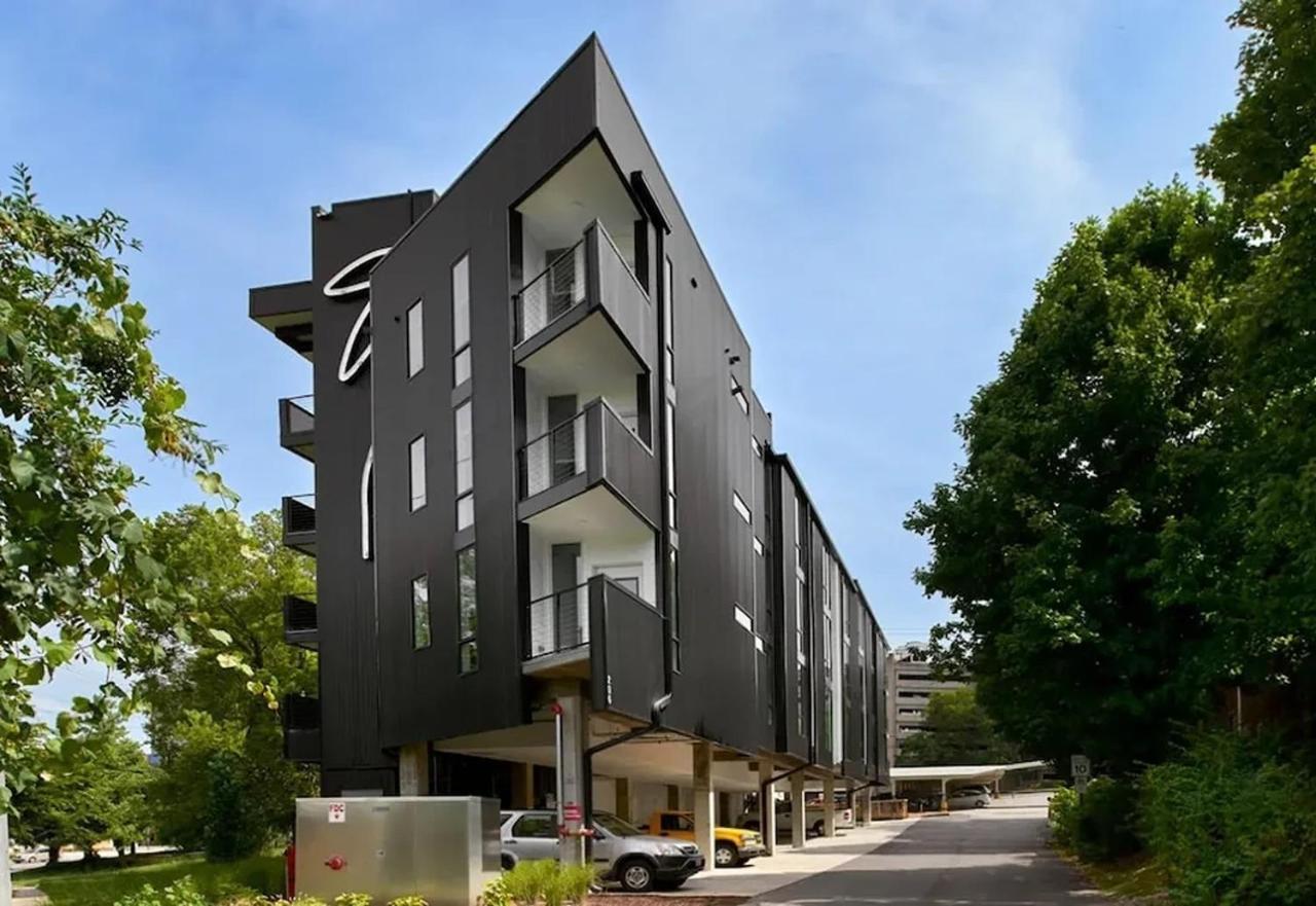 Frontdesk Fairfax Flats West End Apartment Nashville