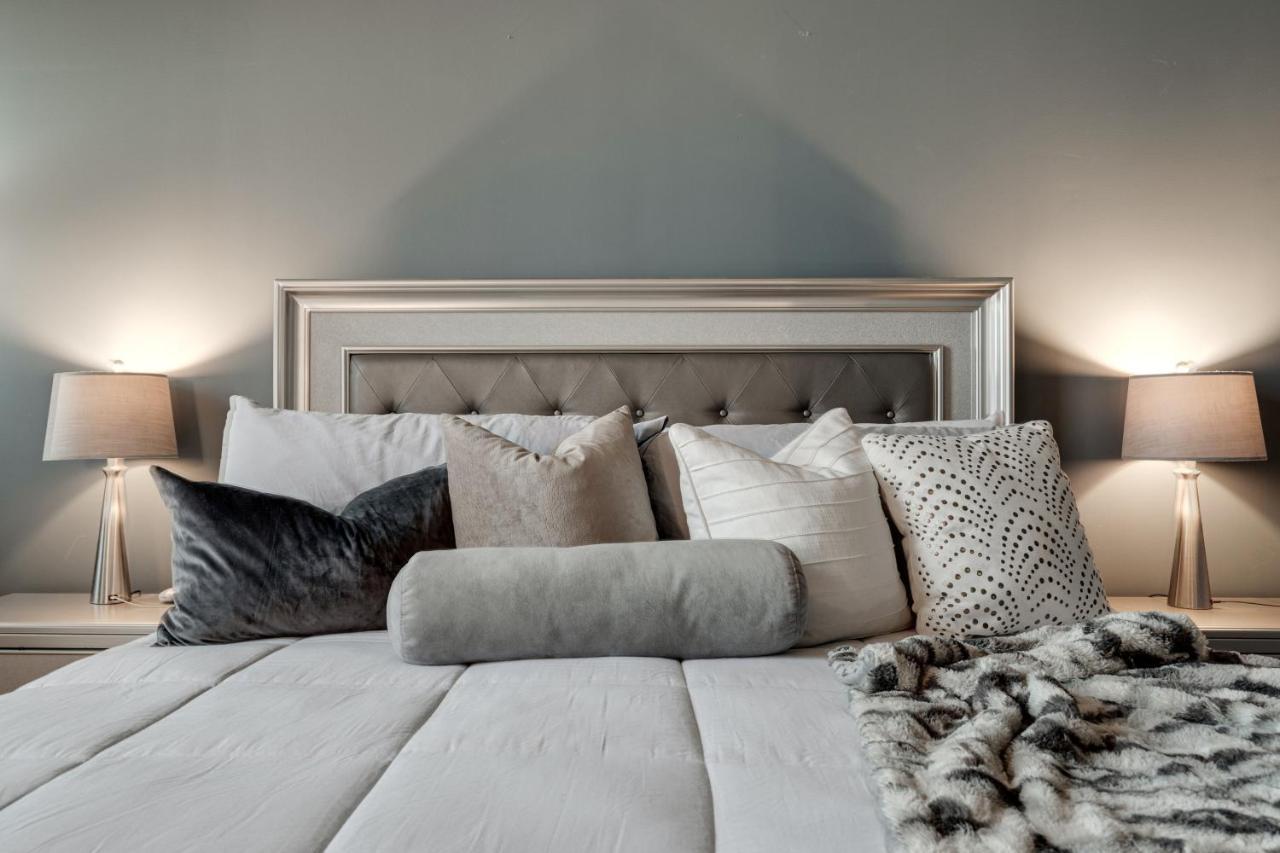 Lux Living In 6th Floor Located In East Minutes To Downtown