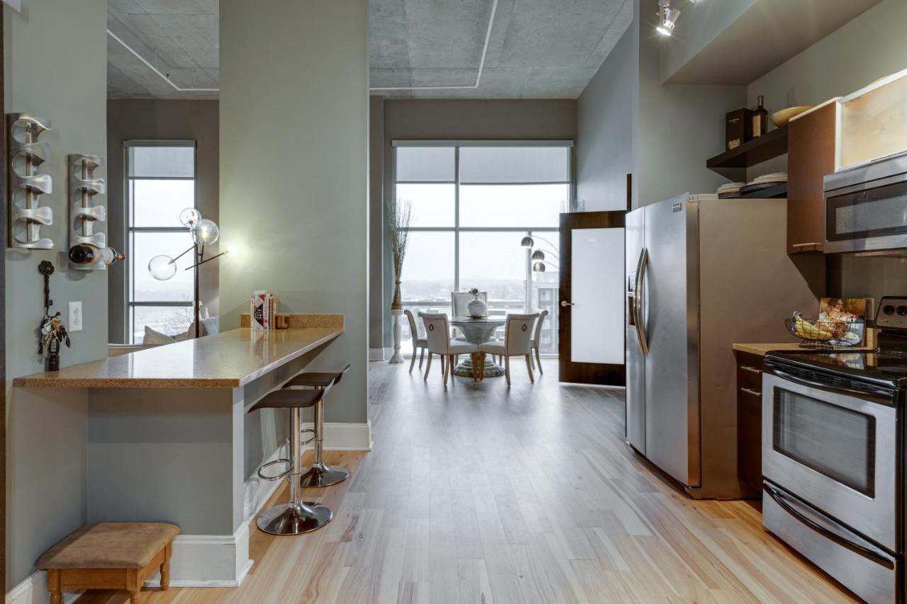 Holiday home Lux Living In 6th Floor Located In East Minutes To Downtown