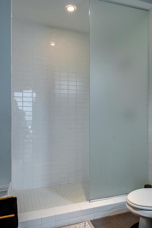 Lux Living In 6th Floor Located In East Minutes To Downtown Holiday home Nashville