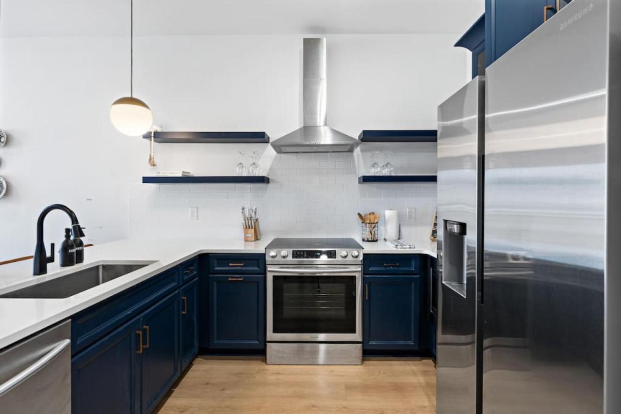 Modern 5 Beds -3 Miles To Downtown *