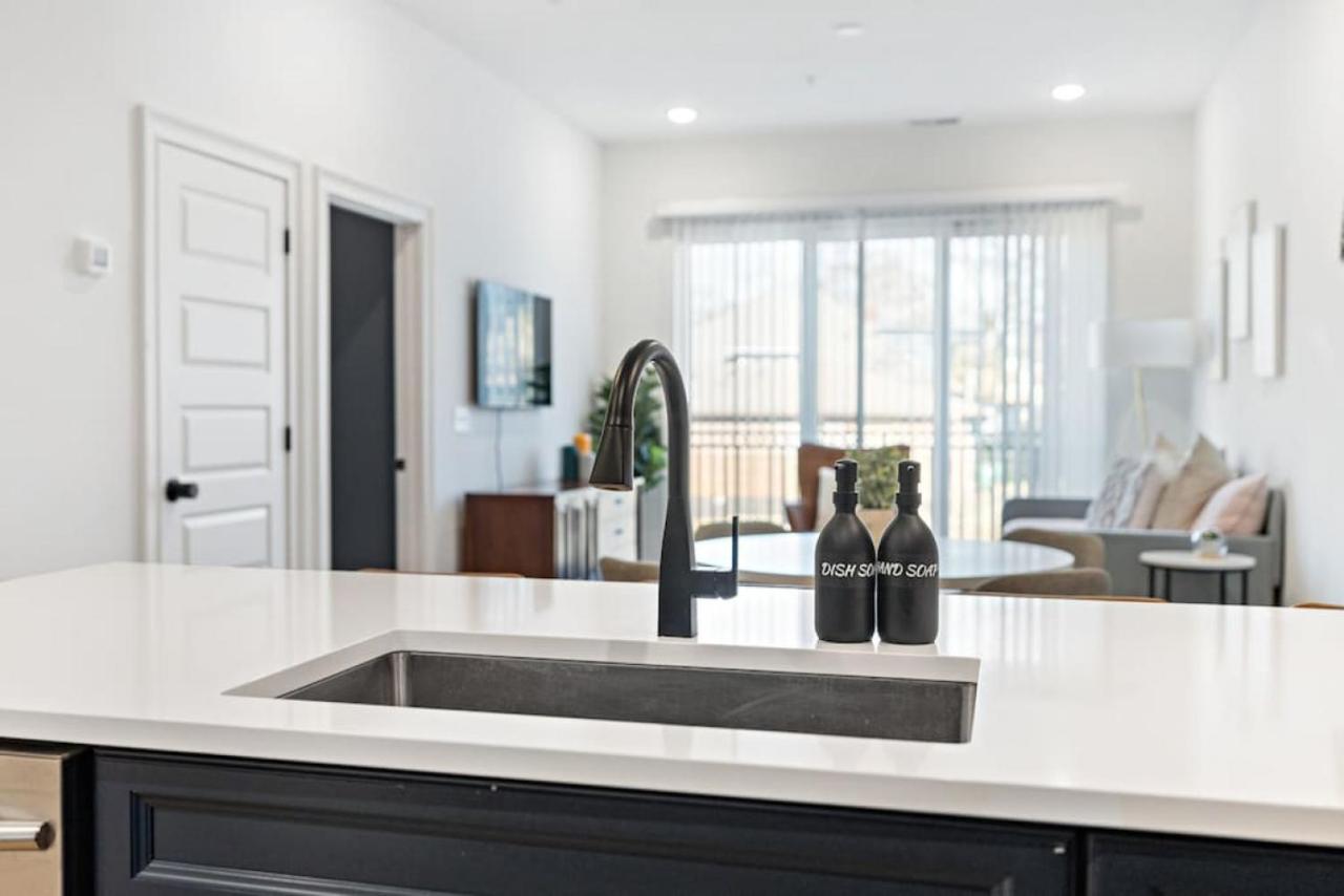 Modern 5 Beds -3 Miles To Downtown * Nashville