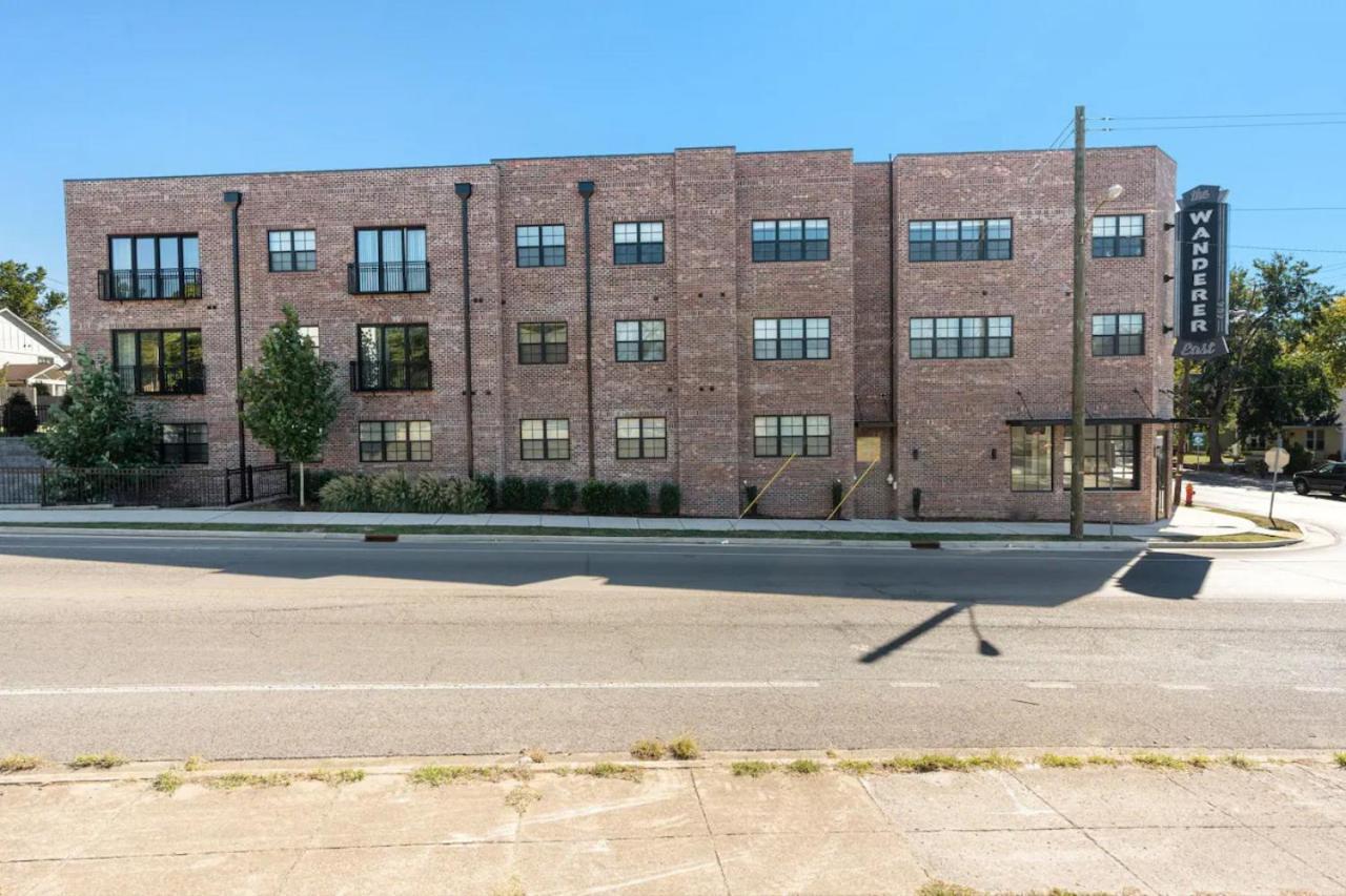 Spacious Modern 4 Bed 2 Bedroom Near Downtown Apartment