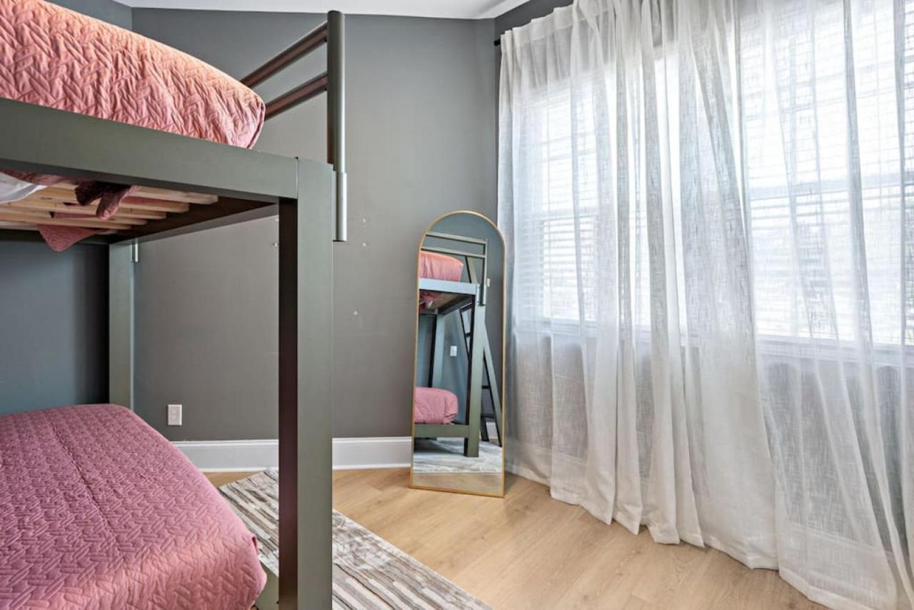 Spacious Modern 4 Bed 2 Bedroom Near Downtown Nashville