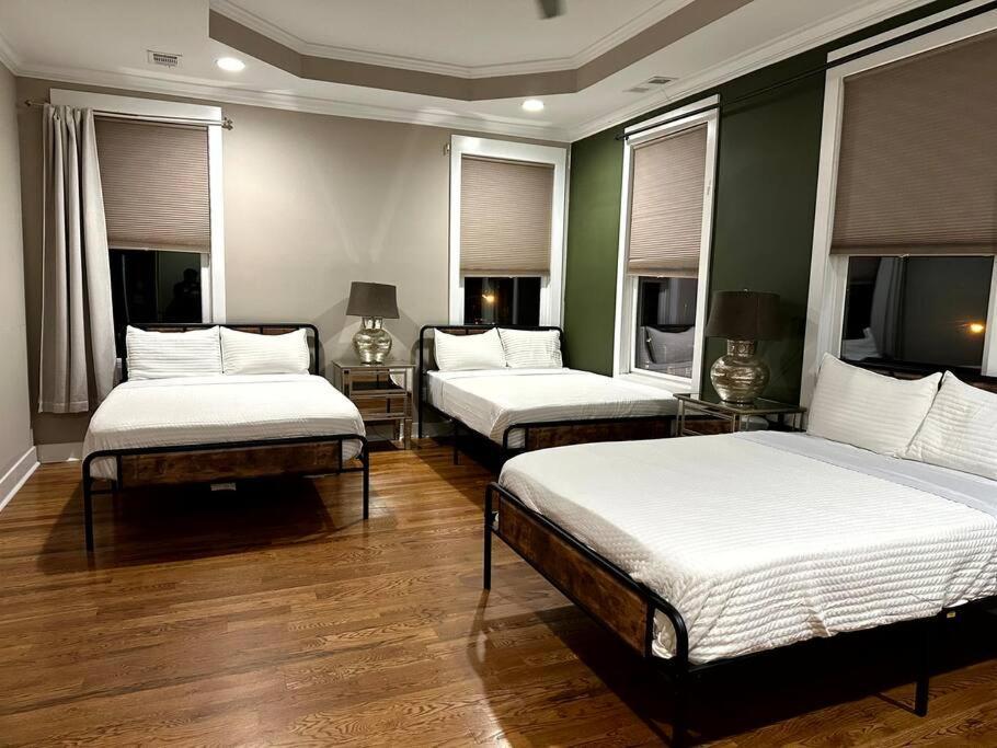 Holiday home The Amphouse I Private Rooftop & Hot Tub I 4 Mi To Broadway *