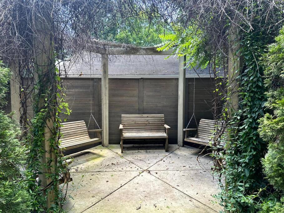 Holiday home The Amphouse I Private Rooftop & Hot Tub I 4 Mi To Broadway *
