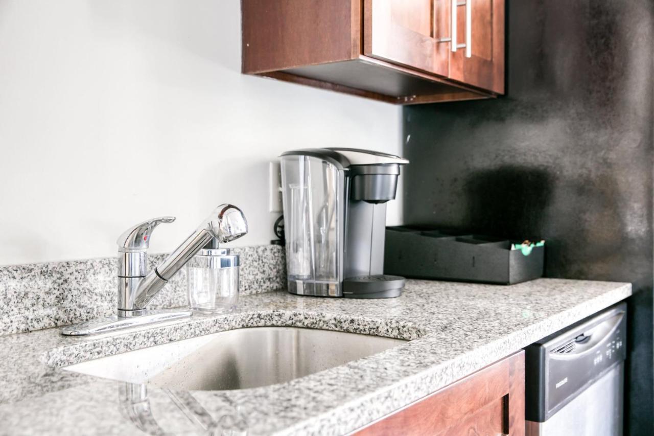 Apartment Cozysuites Music Row Modern 1br W Free Parking 17 Nashville