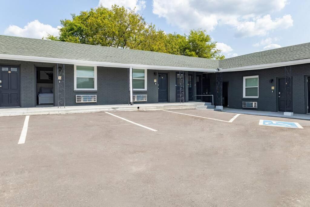 Charming 1 Bedroom 10 Min To Nash Inn Nashville