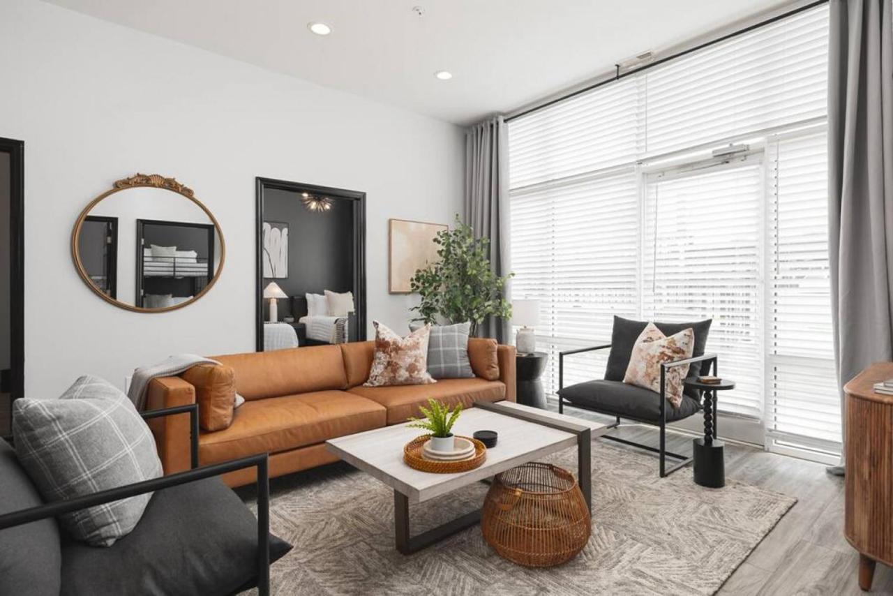 Modern Comfort 8 Beds, 4 Bedroom Walk To Restaurants, Bars, Coffee Apartment