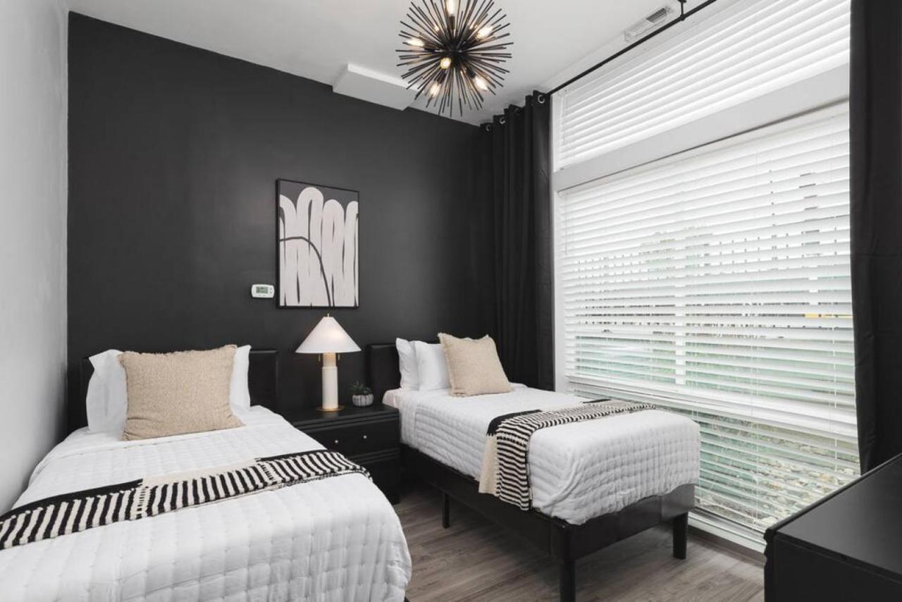 Modern Comfort 8 Beds, 4 Bedroom Walk To Restaurants, Bars, Coffee Apartment Nashville