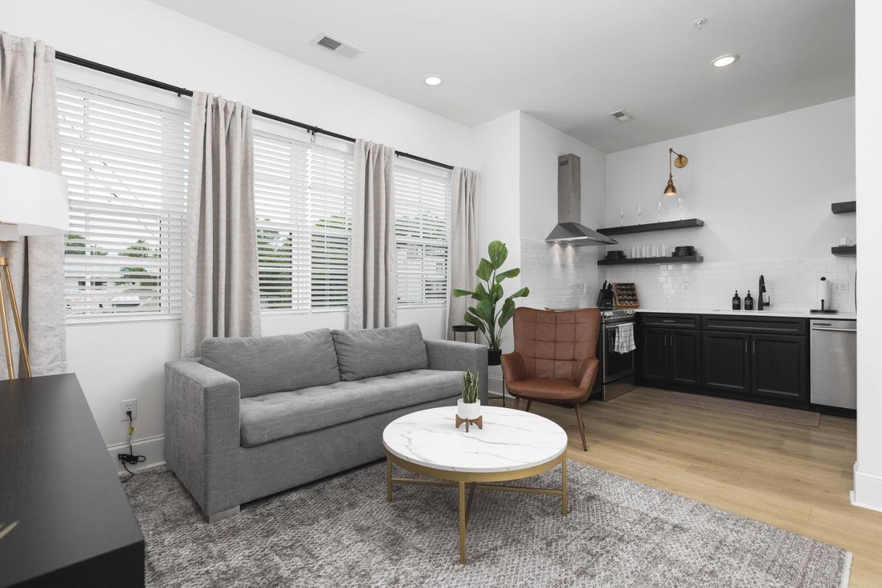 Comfy New 5 Bed 2 Bedroom Close To Downtown