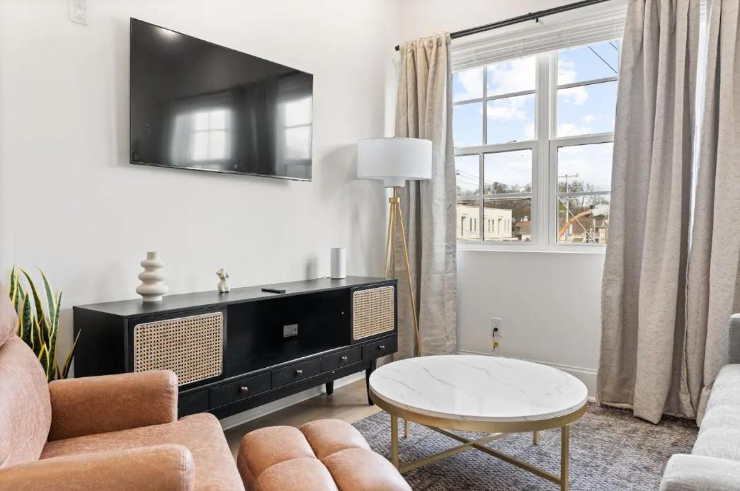 Apartment Comfy New 5 Bed 2 Bedroom Close To Downtown