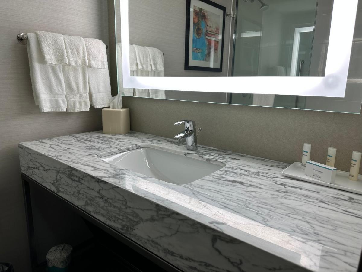 Nash Haus 3*