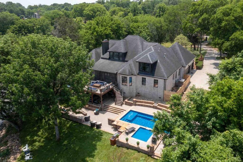 Luxury@lake Mansion Pool/hot Tub For Discerning Tastes * Nashville