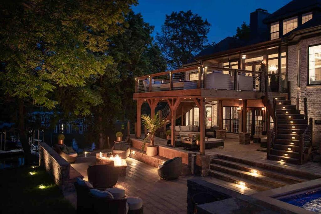 Luxury@lake Mansion Pool/hot Tub For Discerning Tastes Holiday home *