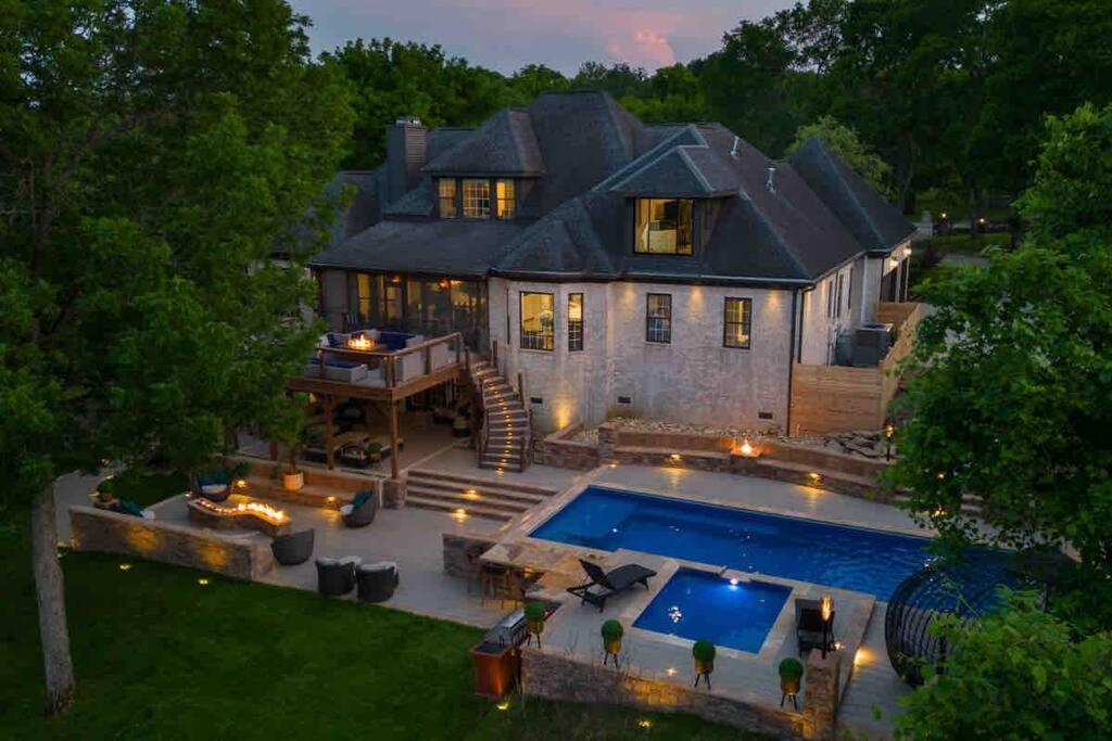 Luxury@lake Mansion Pool/hot Tub For Discerning Tastes * Nashville