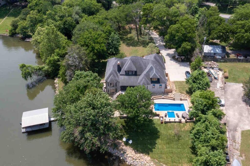 Luxury@lake Mansion Pool/hot Tub For Discerning Tastes * Nashville