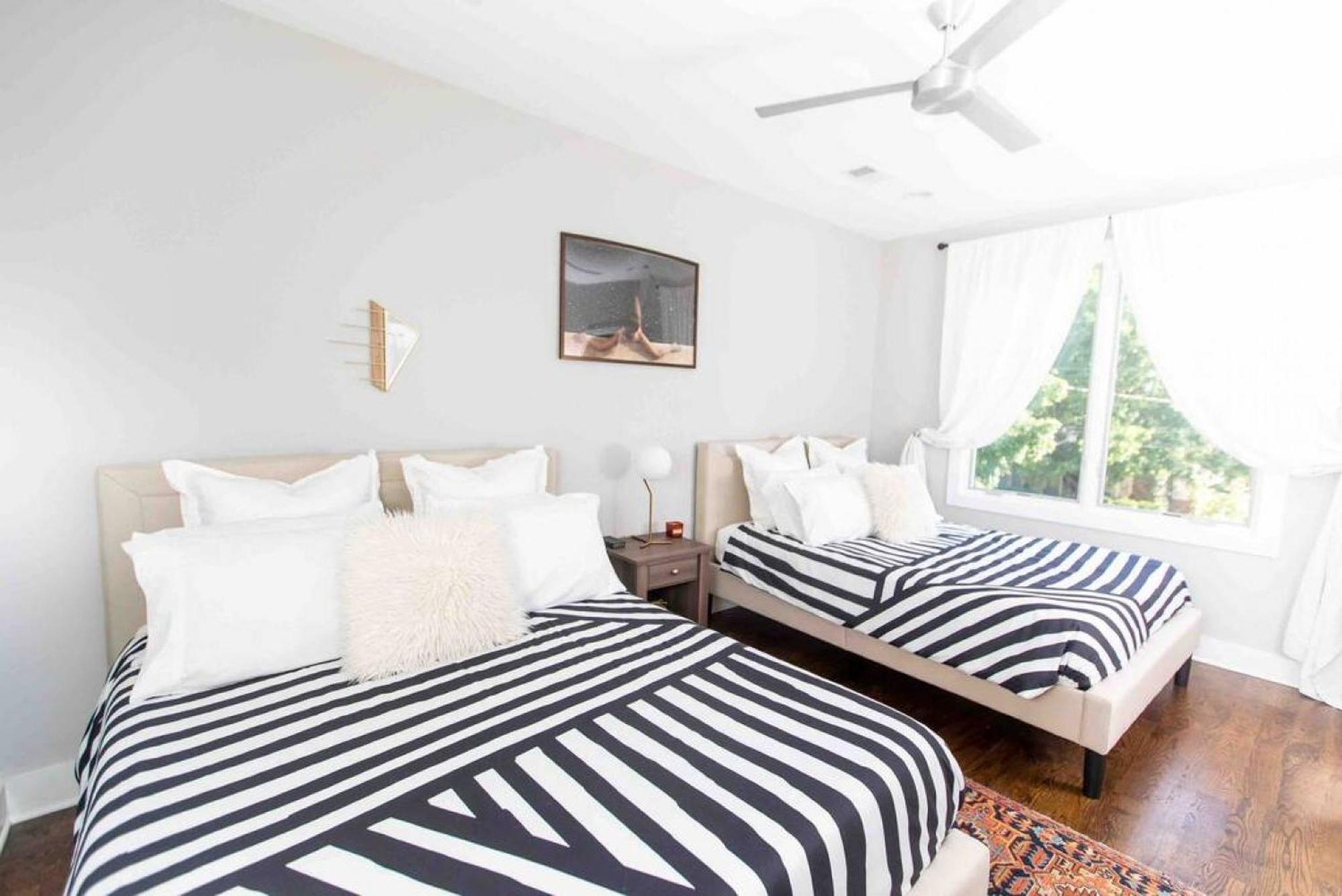 Modern Luxury With Rooftop Deck, 3 Mi To Downtown *