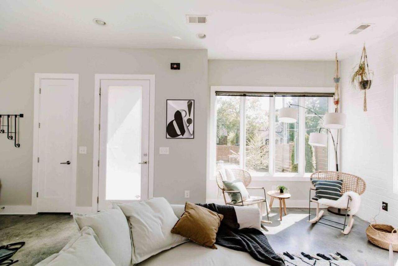 Modern Luxury With Rooftop Deck, 3 Mi To Downtown Holiday home