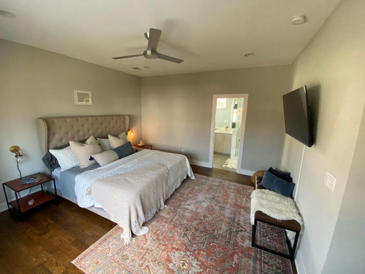 Holiday home Modern Luxury With Rooftop Deck, 3 Mi To Downtown Nashville