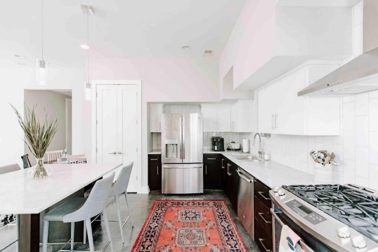 Holiday home Modern Luxury With Rooftop Deck, 3 Mi To Downtown Nashville