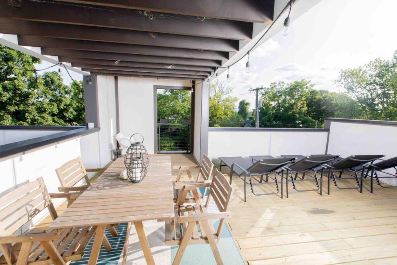 Holiday home Modern Luxury With Rooftop Deck, 3 Mi To Downtown Nashville