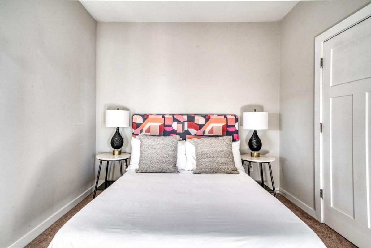 Apartment Cozysuites Two Modern Music Row W Parking Nashville