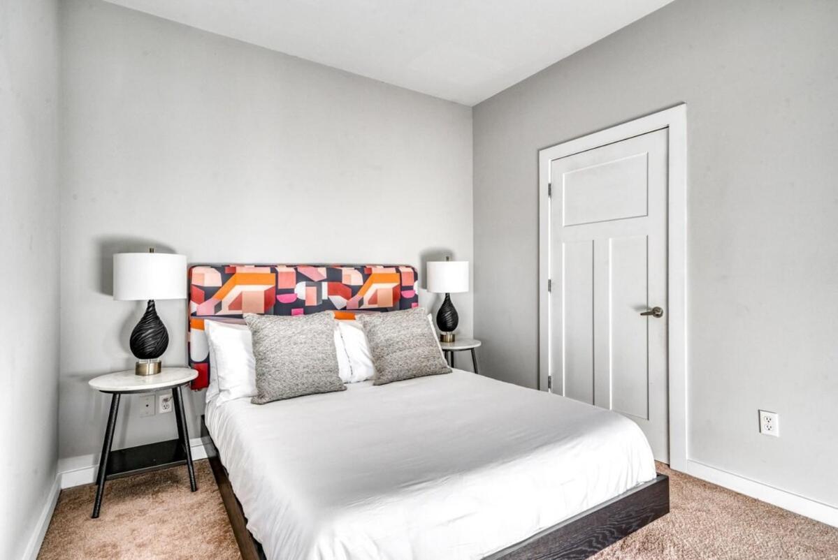 Cozysuites Two Modern Music Row W Parking *
