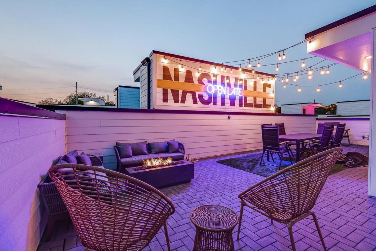 Open Late Nash Rooftop Views Near Downtown Holiday home