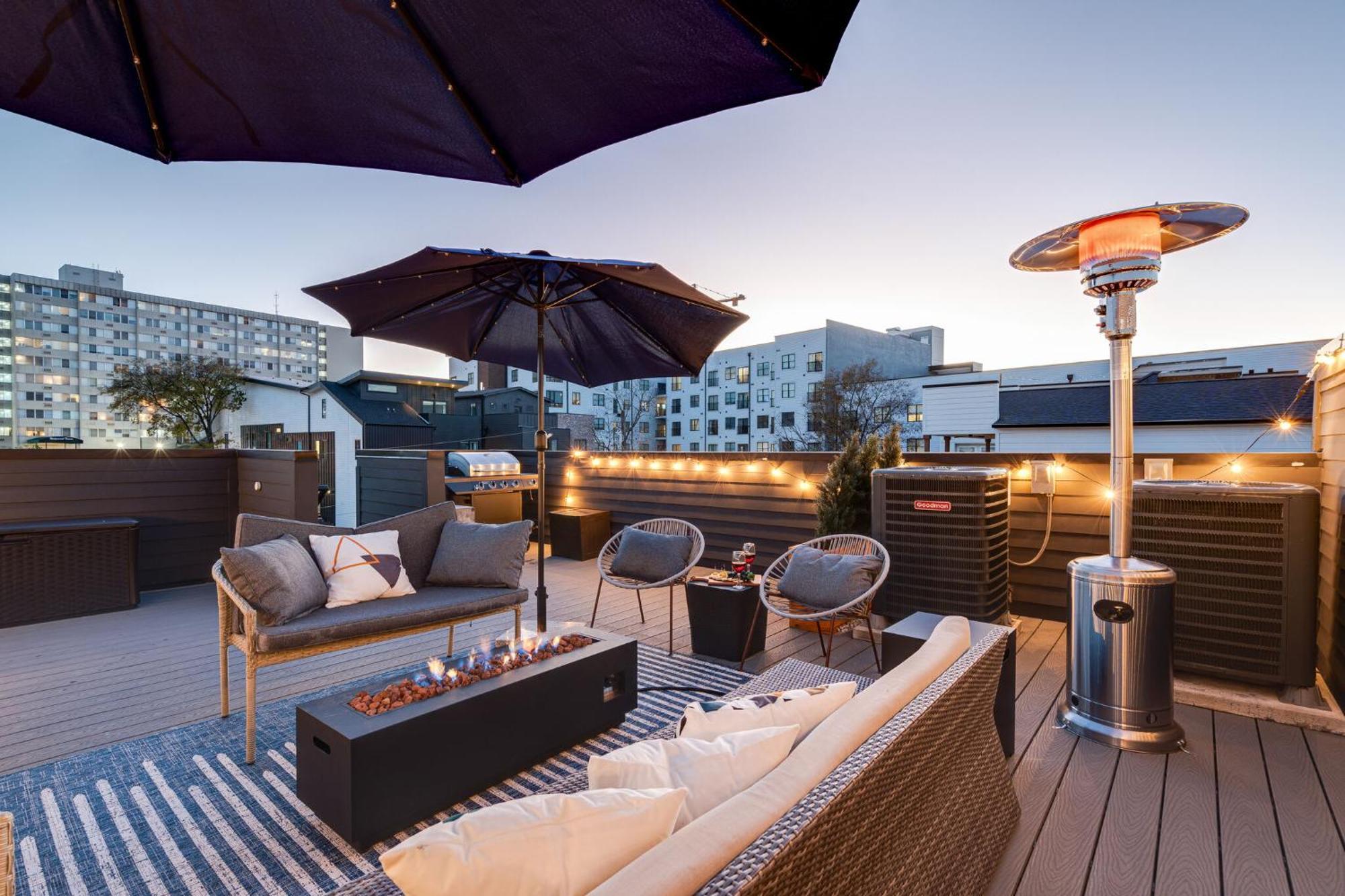 Holiday home Nash Chic Near Dt Rooftop Luxe Comfort Nashville