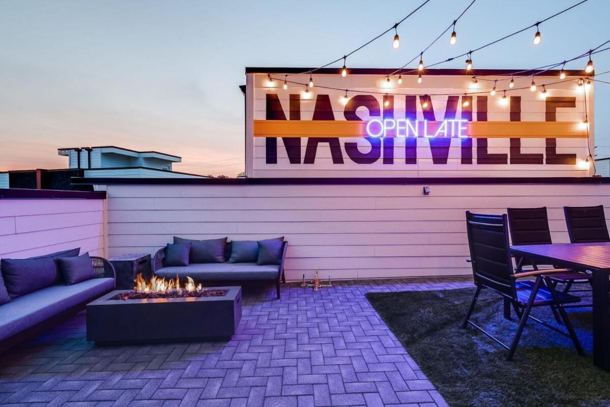 Open Late Nash Rooftop Views Near Downtown * Nashville