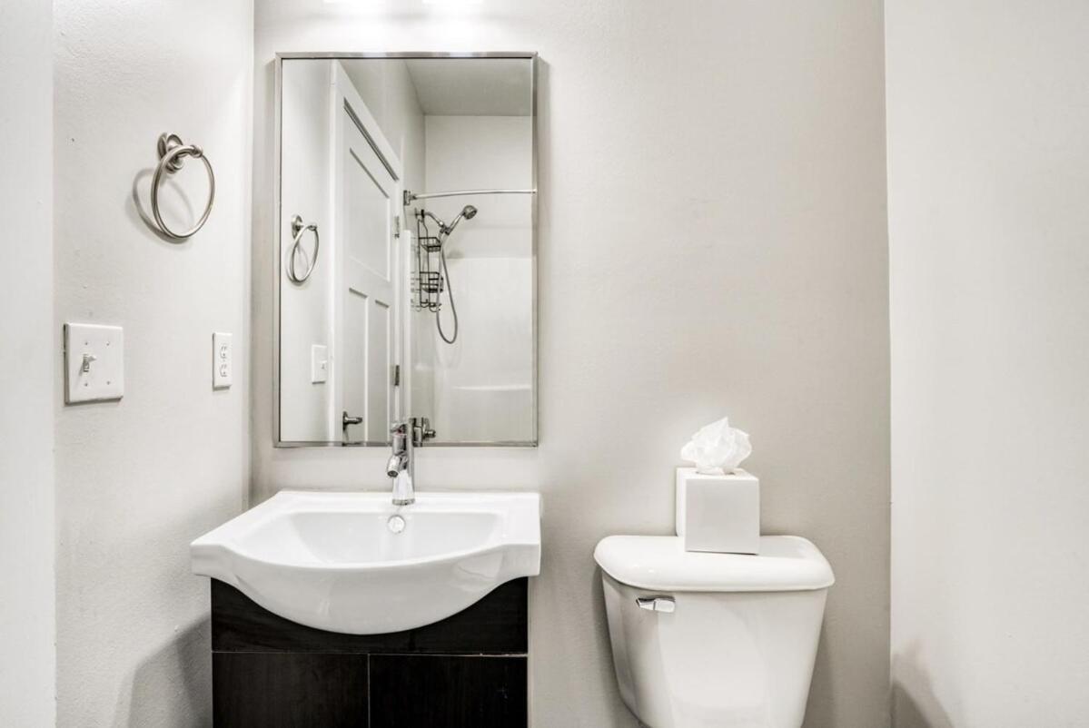 Apartment Cozysuites Two Modern Music Row W Parking *