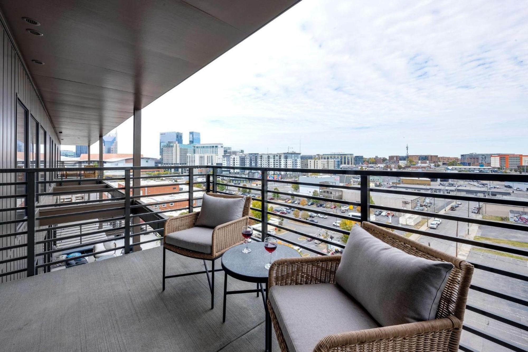 Hyve - Skyline Social - Walk To Broadway Holiday home Nashville