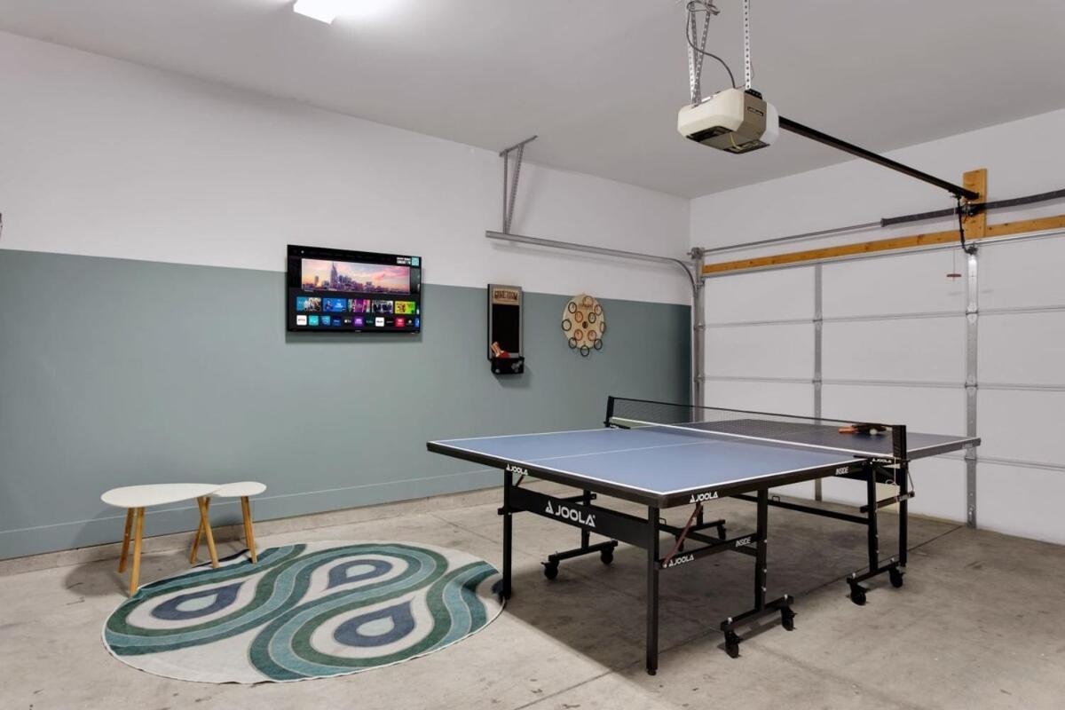 Lux Retreat 12 Beds Games Bar * Nashville