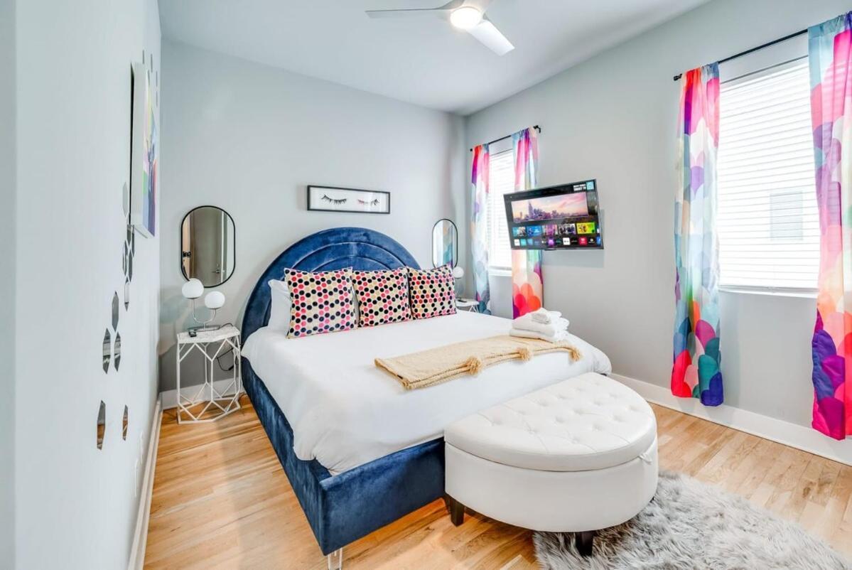 Open Late Nash Rooftop Views Near Downtown Holiday home