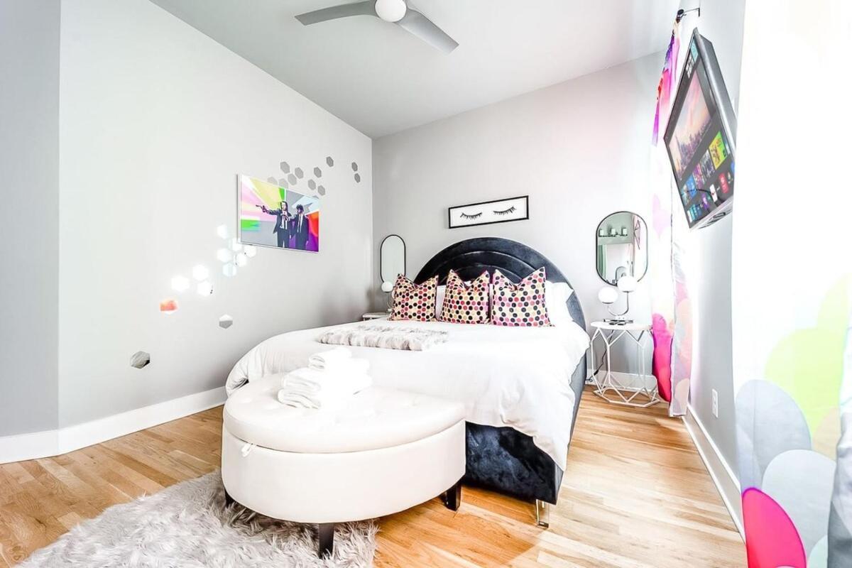 Open Late Nash Rooftop Views Near Downtown Holiday home