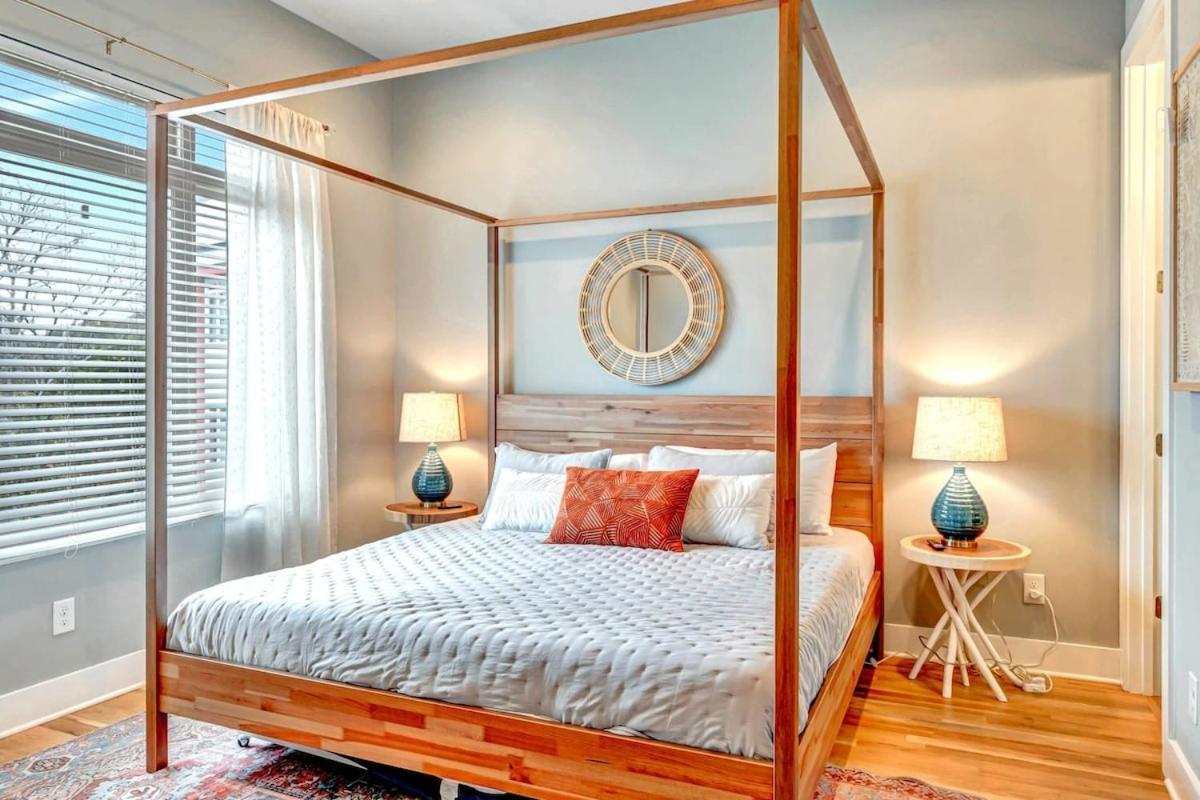 Open Late Nash Rooftop Views Near Downtown * Nashville